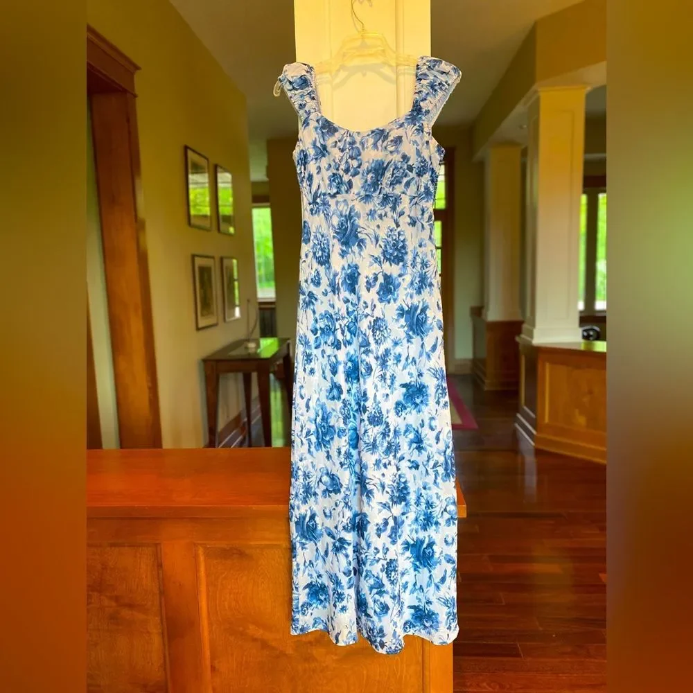 Abercrombie & Fitch Medium Tall Blue and White Floral Maxi Dress Wedding.